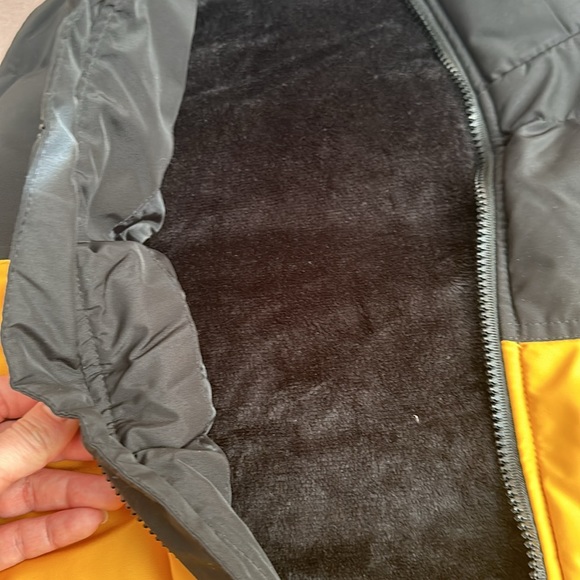 Mens Vest. 2 for the price of 1. Medium size. No brand. - Picture 3 of 5